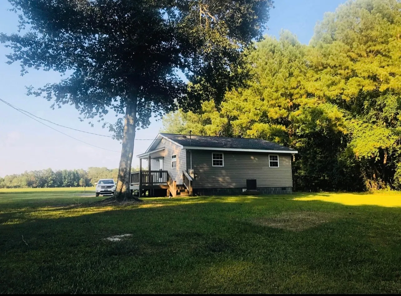 1866 Stag Park Rd — Photo 2