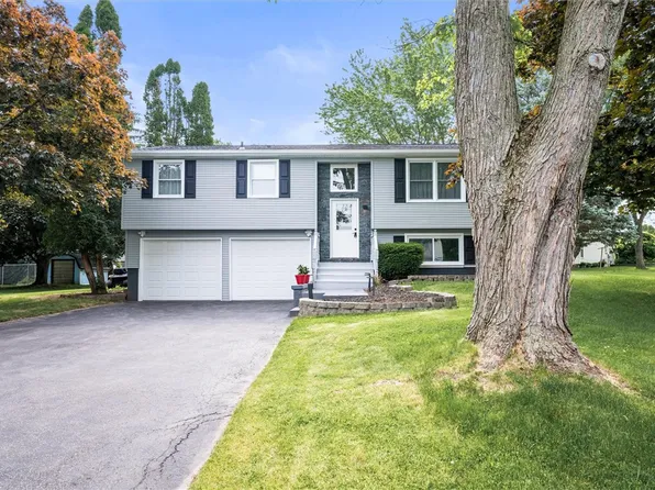 1440 Tudor Way, Farmington, NY 14425