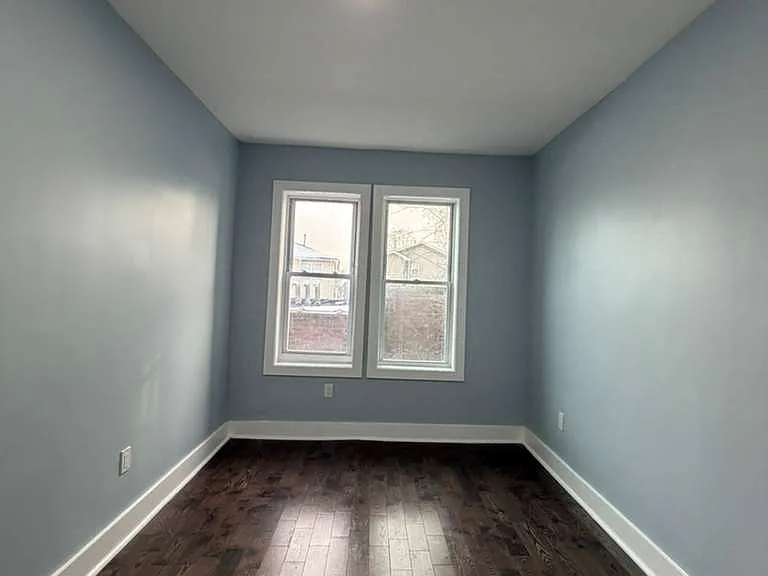 190 N Park St #4 — Photo 8