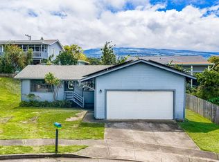 1088 Mamalu Pl, Makawao, HI 96768