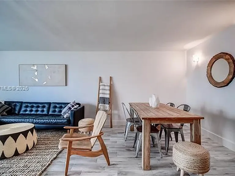 2401 Collins Ave #1410 — Photo 5