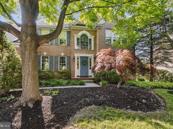 841 Caren Dr, Eldersburg, MD 21784