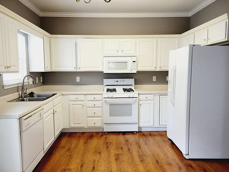 5295 Cottage Ln — Photo 4