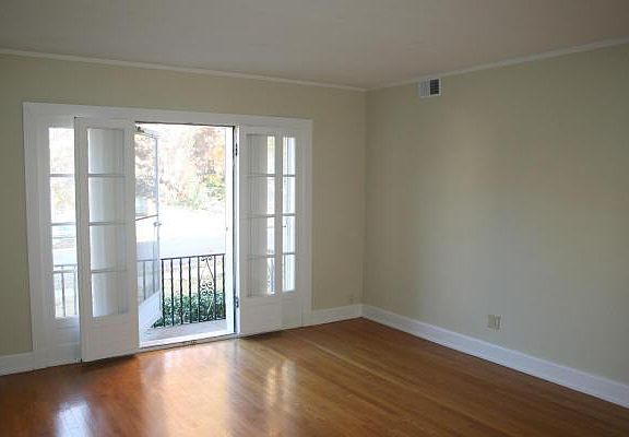 3rd image of 7510 Parkdale Ave