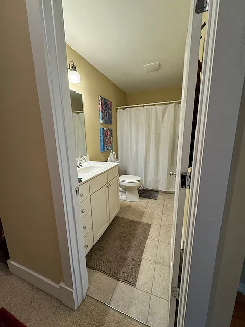 3 bed, 2.5 bath, 1430 sqft, $2,400 — Photo 4