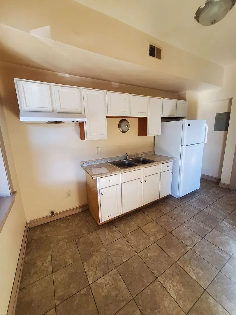 1235 W National Ave. (6 unit) — Photo 3