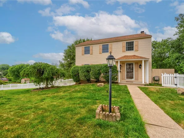 219 Woodhaven Dr, Bridgeville, PA 15017