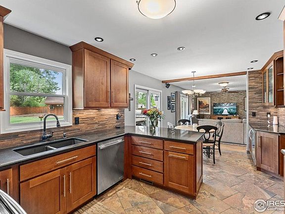 5th image of 1021 Pinyon Dr