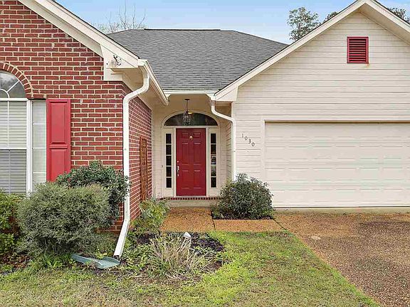 3rd image of 1030 Riverchase North Dr