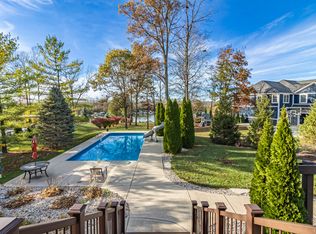 10701 Harbor Bay Dr, Fishers, IN 46040