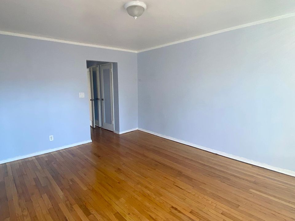 1st image of 92 Spruce St Floor 1