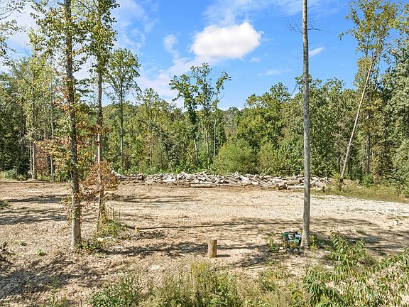 4th image of Hardwood Ln