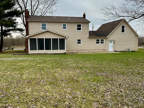 3rd image of 728 E County Road 100 N