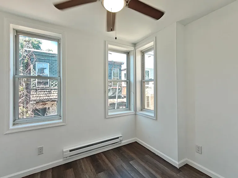 2424 N Bancroft St — Photo 4