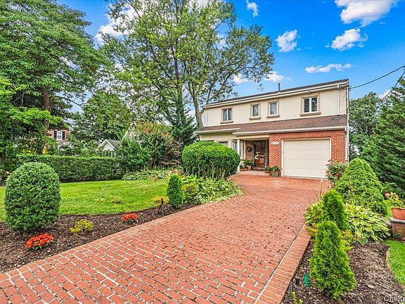 3rd image of 3850 Hillcrest Avenue