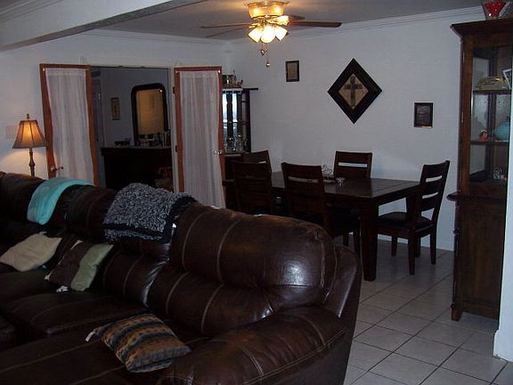 3rd image of 2704 Eastover Dr