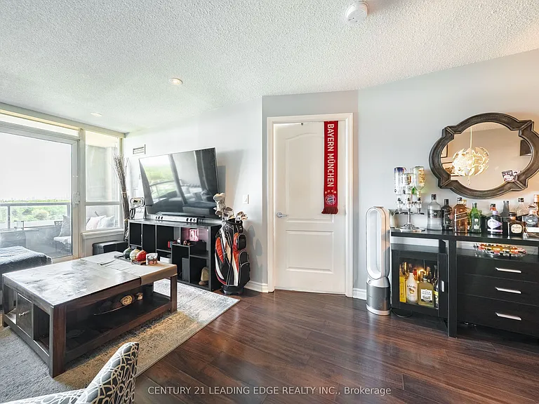 17 Barberry Pl #808 — Photo 23