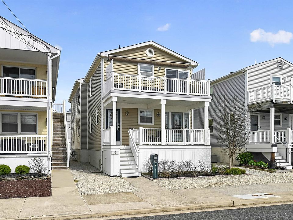1st image of 202 Simpson Ave #A