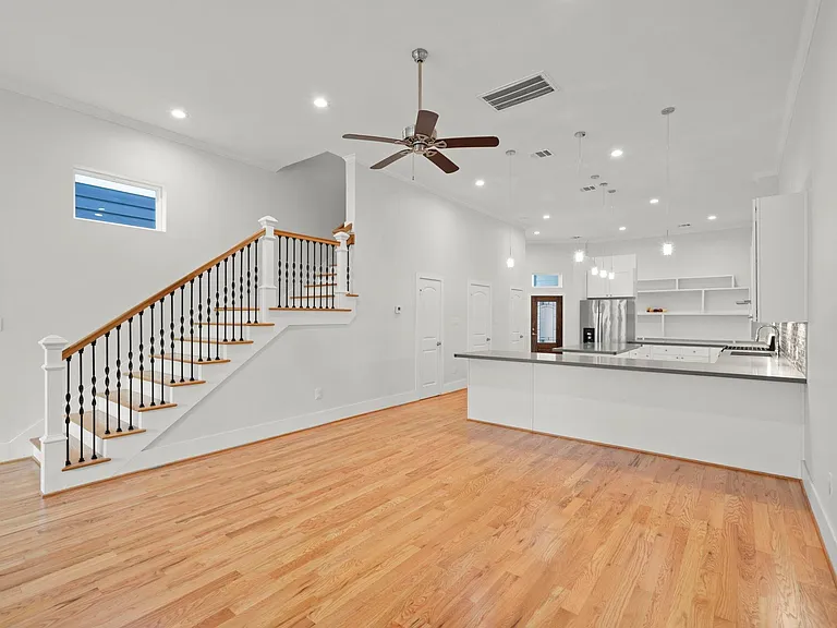 206 Burr St #A — Photo 13