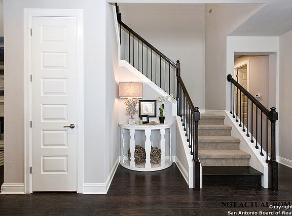 3rd image of 415 Ancient Oak Way