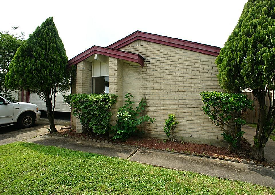 1st image of 6335 Dawnridge Dr