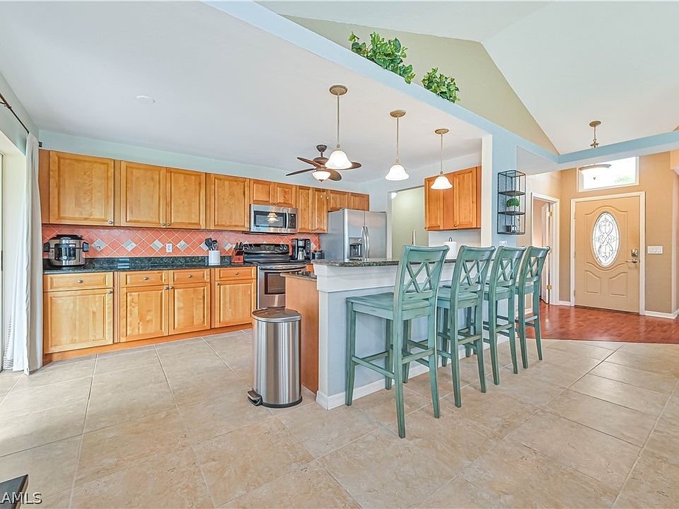 1st image of 15118 Cloverdale Dr