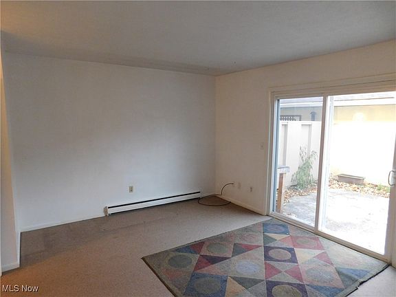 5th image of 8180 Deepwood Blvd Unit 9