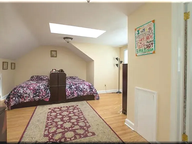 1124 Rose Glen Rd — Photo 7