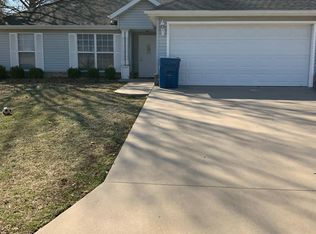2204 S Country Club Dr, Joplin, MO 64804