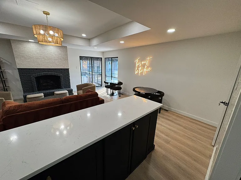 240 Chapel Ridge Dr — Photo 17