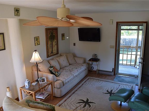 2nd image of 7402 Hibiscus Ave