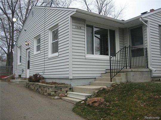 2nd image of 1568 Naylor St