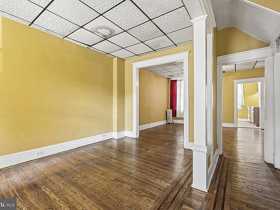 4th image of 3418 W Caton Ave