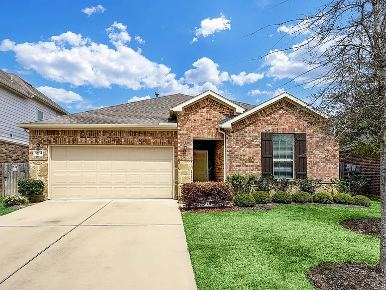 30214 Live Oak Way — Photo 1