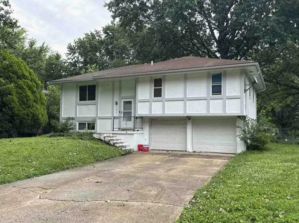 1613 SE Oak St, Oak Grove, MO 64075