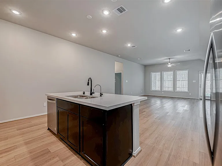 8539 International Falls Dr — Photo 13