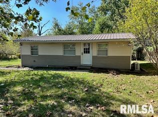 10647 Pasadena Rd, Carbondale, IL 62901