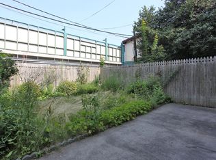 979 E 15th St, Brooklyn, NY 11230