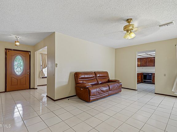 5th image of 6201 Bluff Ridge Dr