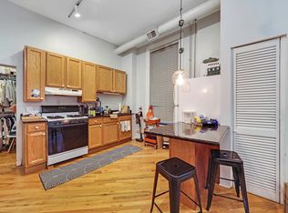 1561 N Wells St APT 2R, Chicago, IL 60610