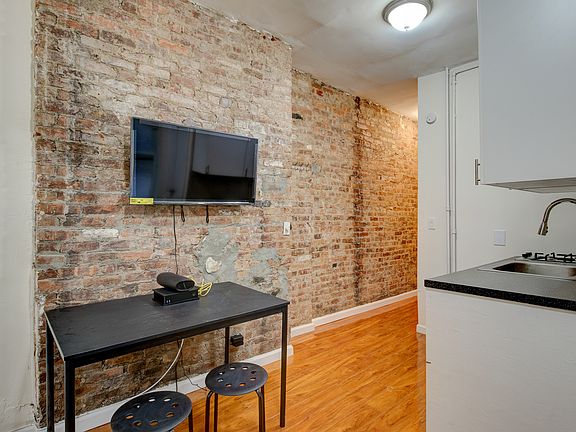 5th image of 522 E 11th St #11