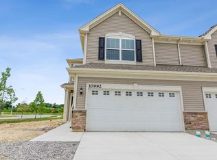 10927 Illinois Dr, Crown Point, IN 46307