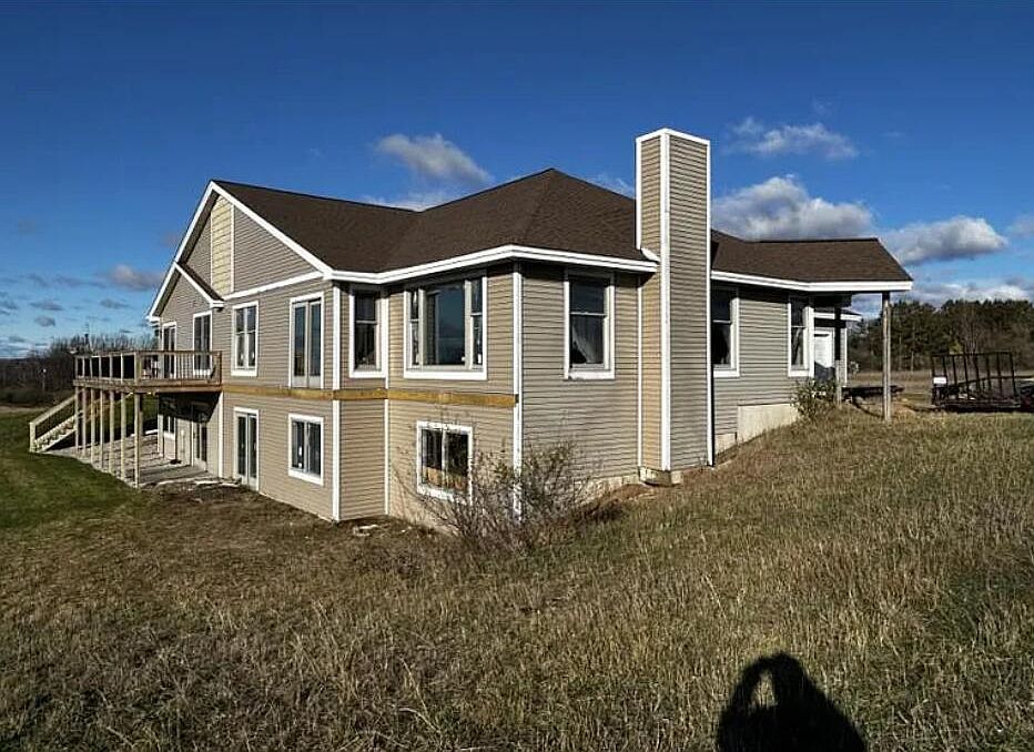 2nd image of 6834 N Bluff Ct