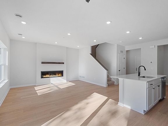 5th image of 1536 Trellis Ln