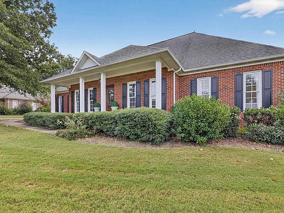 4th image of 607 Laura Ln NE