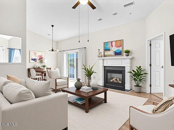2nd image of 5228 Minnesota Drive SE