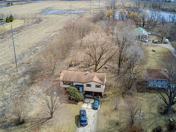 3rd image of 9507 S Carls Dr