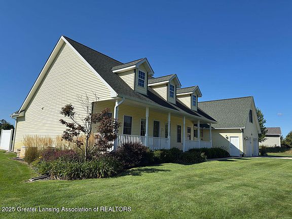 2nd image of 1747 Ashton Ln