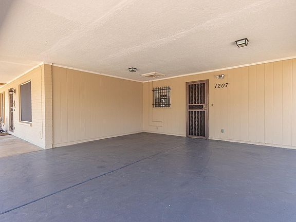 4th image of 1207 E Avenida Grande