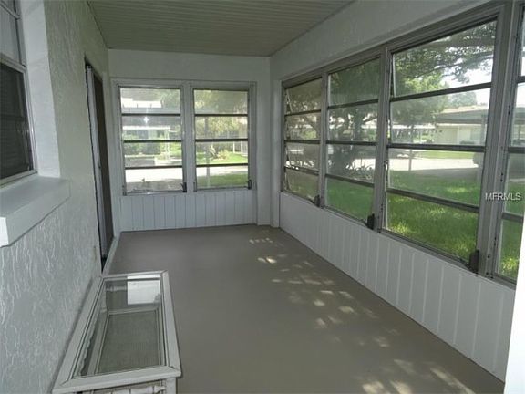 4th image of 414 Gloucester Blvd #38